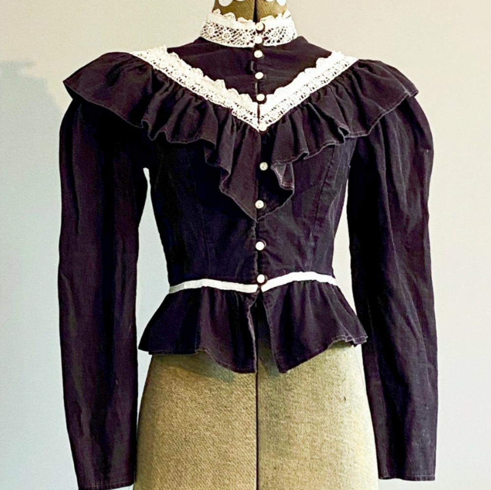 ISO!!! Victorian Cordouroy button up